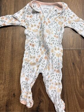 Zip-Front Floral Snail Footed One-Piece in Peach & Gray